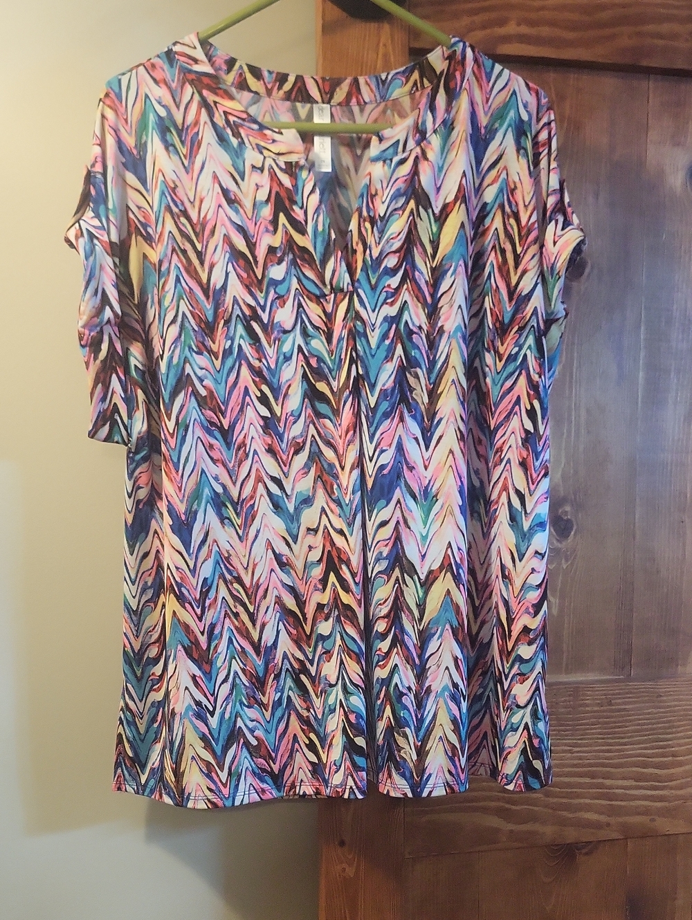 Dear Scarlett- Vibrant Multicolor Chevron-Print Short Sleeve Women's Blouse